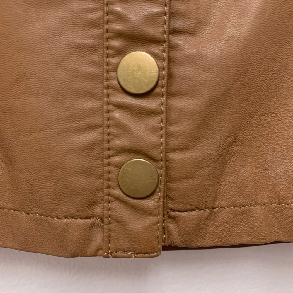 Free People Oh Snap Faux Leather Mini Skirt Size 8‎ Tan Snap Front